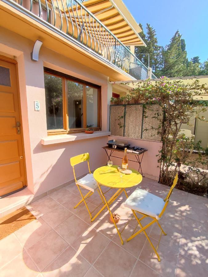 Charmant Studio Lavandou - 500M Plage Le Lavandou Buitenkant foto