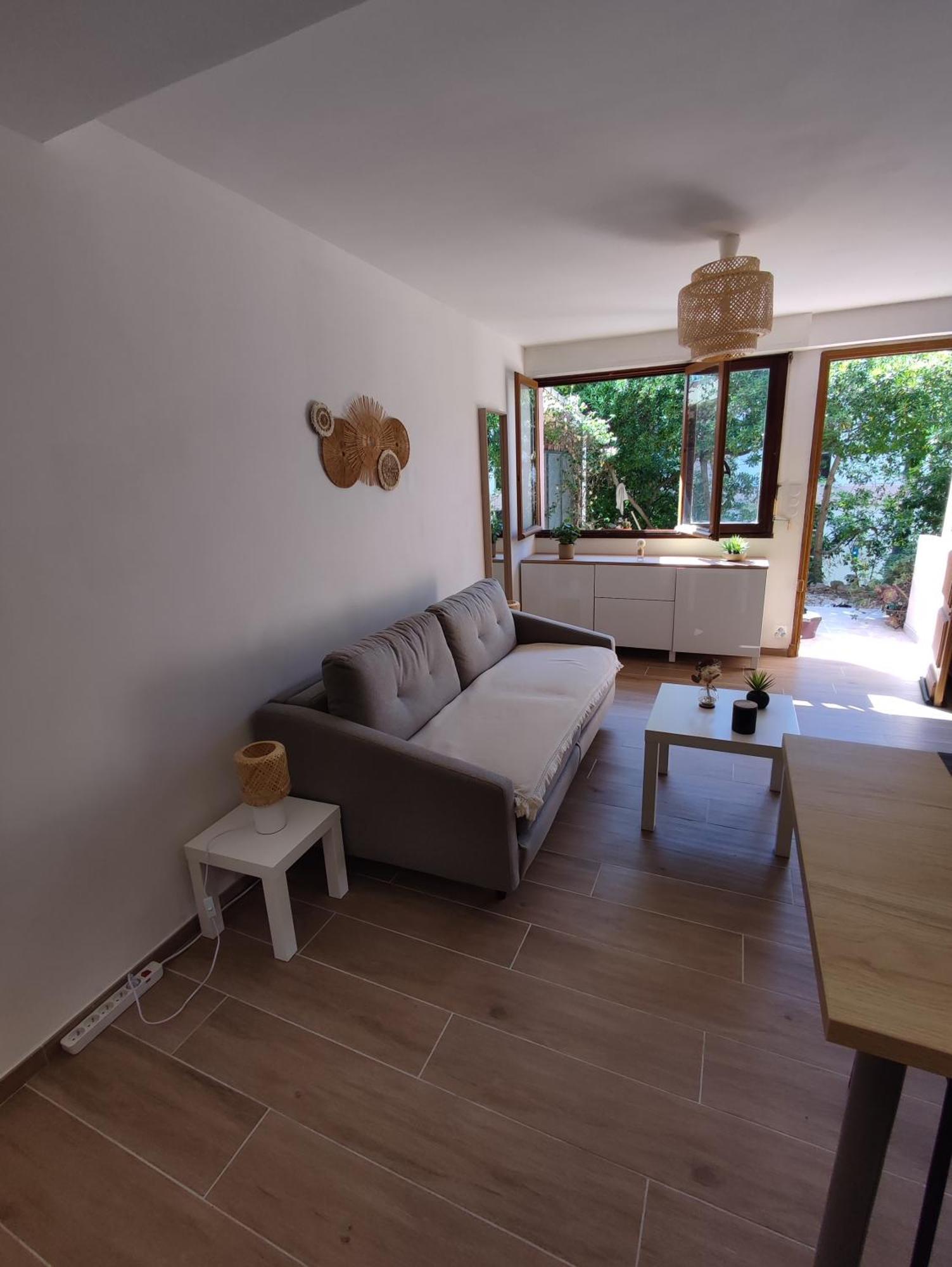 Charmant Studio Lavandou - 500M Plage Le Lavandou Buitenkant foto
